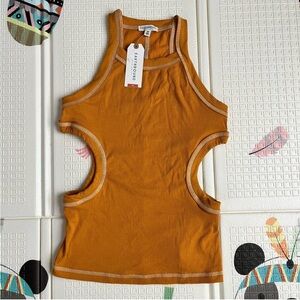 NWT. Woman’s Earth Bound Tank Top